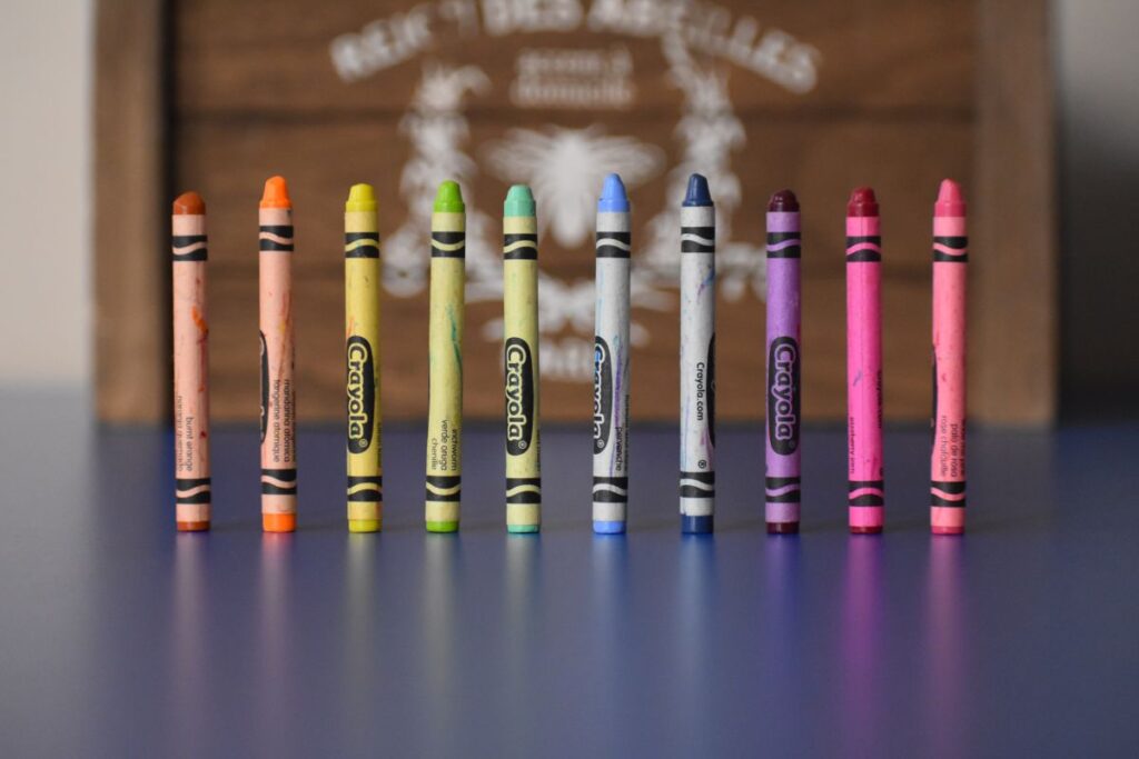 crayons-table